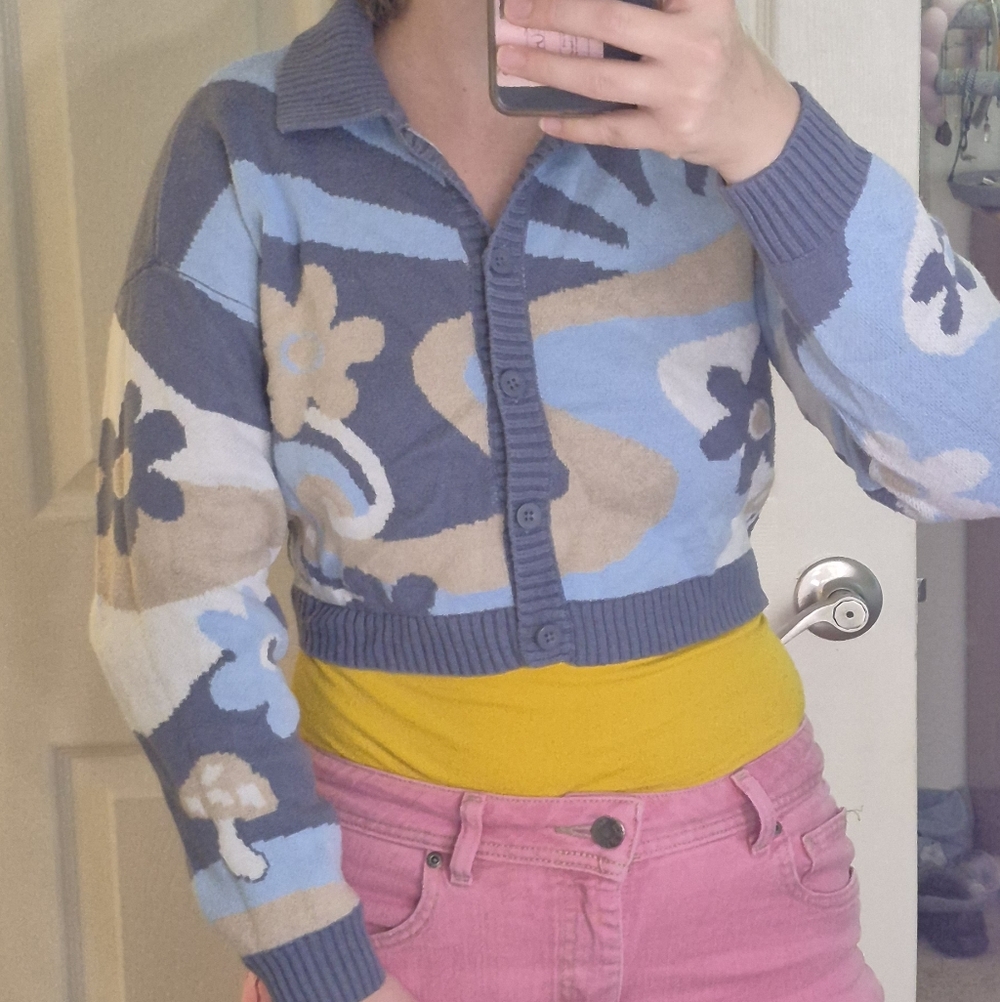 Groovy Patterned Buttoned Sweater - Picture 2 of 5